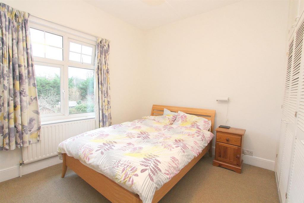 Bed 3.jpg