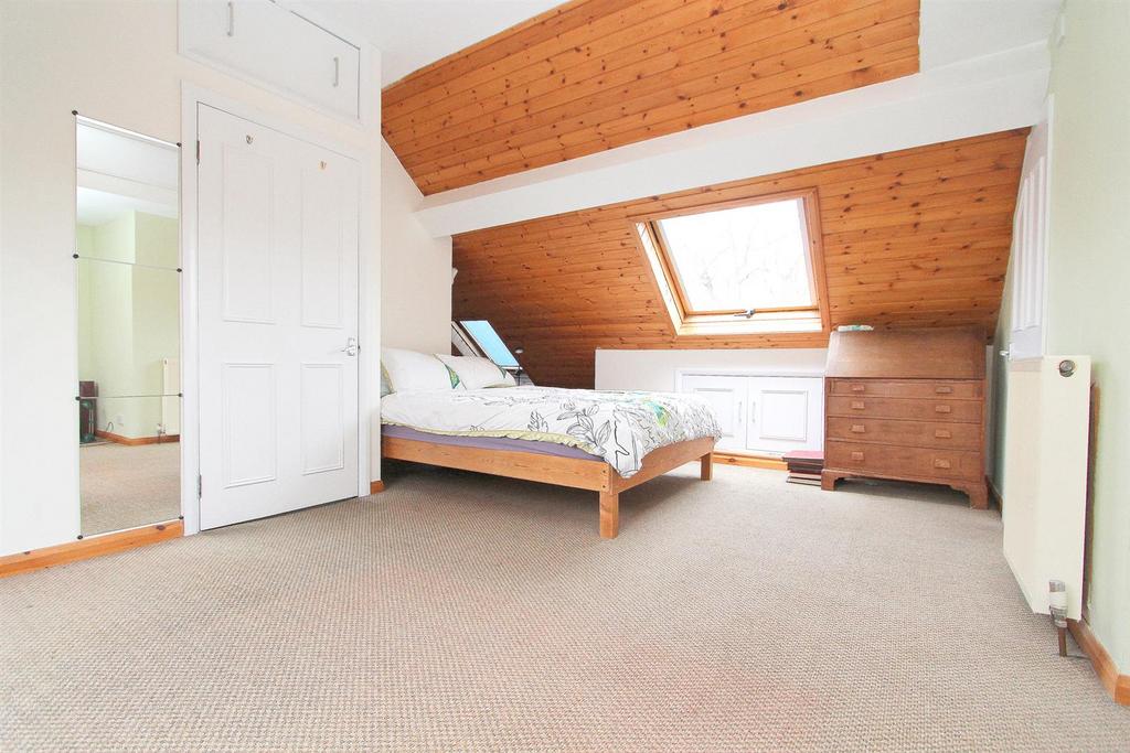 Bed 1.jpg