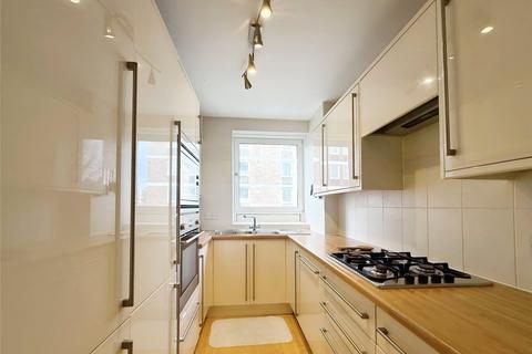 3 bedroom flat to rent, Grand Avenue, East Sussex BN3