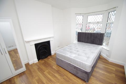 Studio to rent, Whippendell Road, Watford, WD18