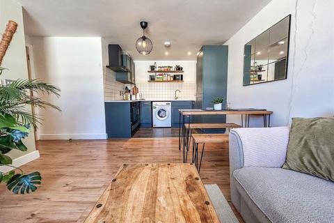 2 bedroom apartment for sale, Bedford Street, Leamington Spa CV32