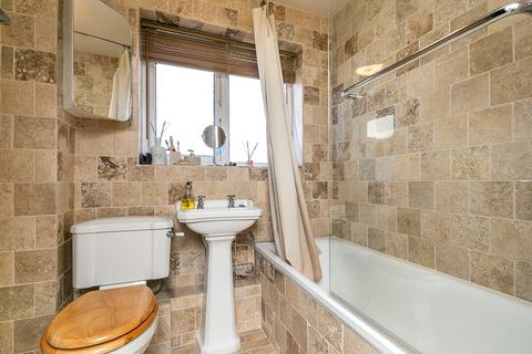 15 Belgrave Walk, Mitcham, CR4 3QQ