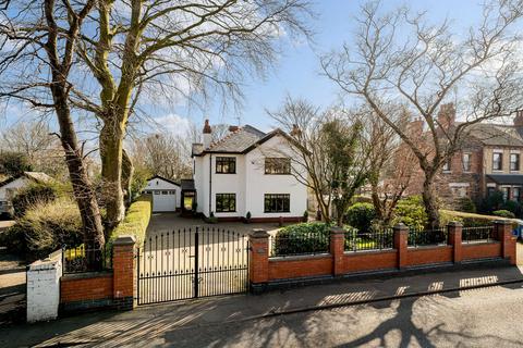 4 bedroom detached house for sale, Ditchfield Road, Widnes WA8