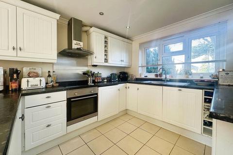 3 bedroom terraced house for sale, Fairfax Road, Farnborough, Hampshire