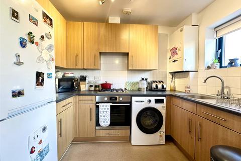 2 bedroom flat for sale, The Rise, Greenhithe, Kent, DA9