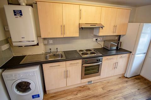 4 bedroom flat to rent, 226b North Sherwood Street, Nottingham, NG1 4EN