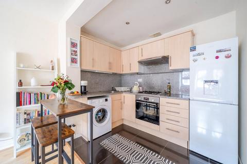 2 bedroom flat for sale, Birkbeck Road, Acton