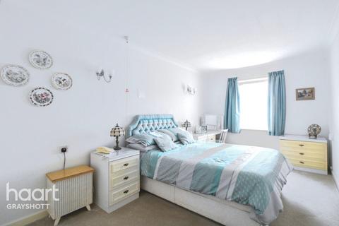 1 bedroom apartment for sale, Wey Hill, Haslemere