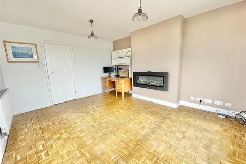 2 bedroom flat for sale, Lake Road, Poole BH15