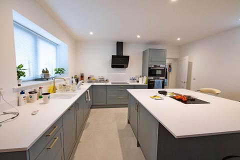 4 bedroom semi-detached house for sale, Hyde Road, Eastbourne, BN21 4SX