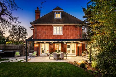 5 bedroom link detached house for sale, Laubin Close, Twickenham, London, TW1