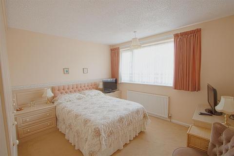 16 Crawford Close, Billericay, CM12 0PX
