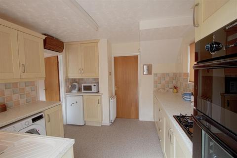 16 Crawford Close, Billericay, CM12 0PX