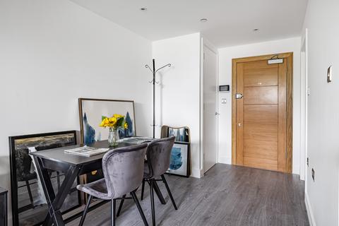 1 bedroom flat for sale, Station Road, Surrey KT15
