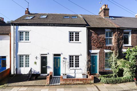 3 bedroom terraced house to rent, Church Street, St. Albans, Hertfordshire, AL3