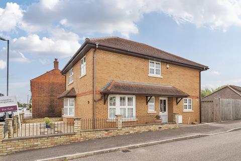 59 Ampthill Road, Shefford, SG17 5AZ