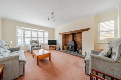 59 Ampthill Road, Shefford, SG17 5AZ