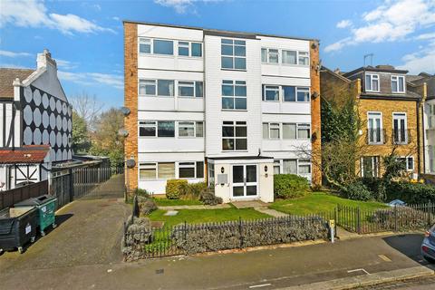 2 bedroom flat for sale, Chingford Avenue, Chingford