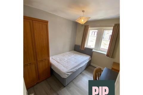 4 bedroom flat share to rent, Vanbrugh Lane, Bristol BS16