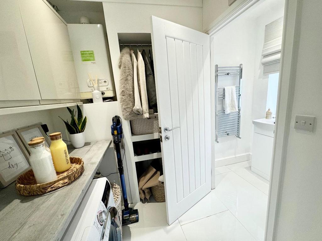 Utility &amp; Cloakroom