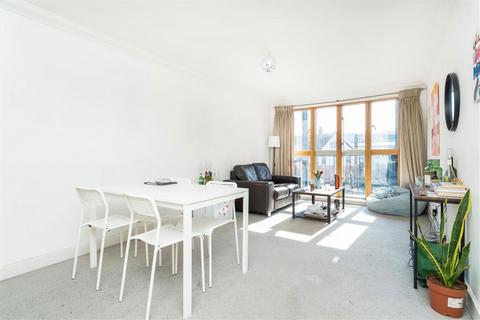 2 bedroom flat for sale, Folgate Street, London E1