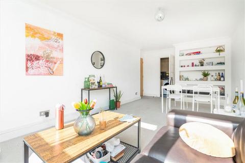 2 bedroom flat for sale, Folgate Street, London E1