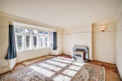 3 bedroom house for sale, Tennyson Avenue, Wanstead