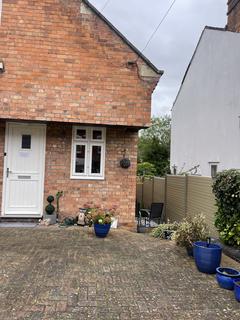 2 bedroom mews to rent, Worcester WR5