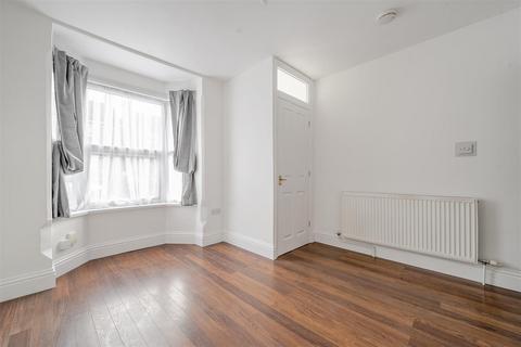 3 bedroom end of terrace house for sale, George Street, Bedford