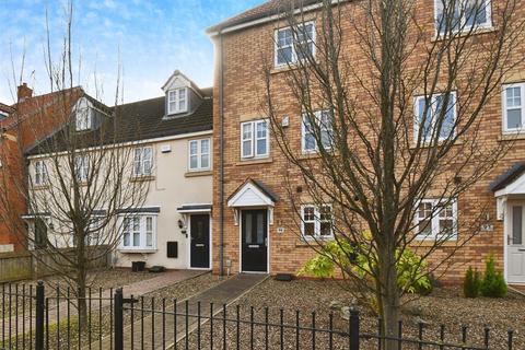 3 bedroom terraced house for sale, Pools Brook Park, Kingswood, Hull