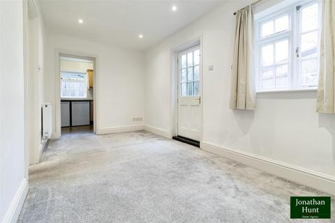 7 River Green, Buntingford, SG9 9ES