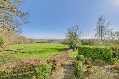 4 bedroom detached house for sale, Kings Road, Malvern