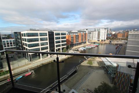 2 bedroom flat to rent, McClure House, Leeds Dock