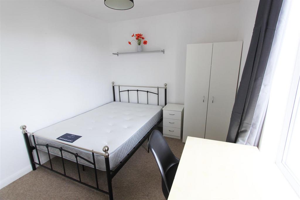 Bedroom 3.jpg