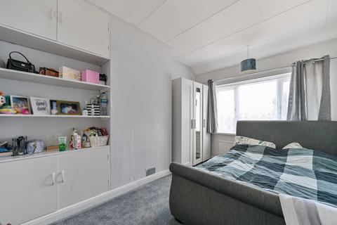 87 Kentons Lane, Windsor, SL4 4JH