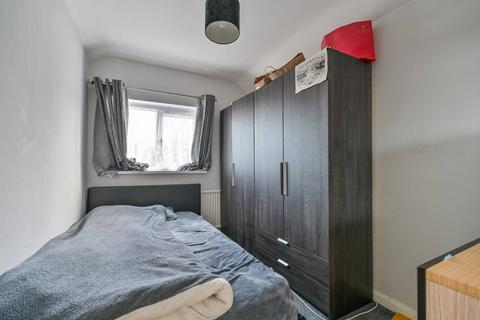 87 Kentons Lane, Windsor, SL4 4JH