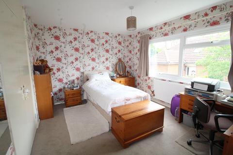 2 bedroom flat to rent, Parchmore Road, Thornton Heath, CR7