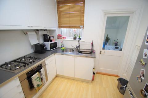 1 bedroom flat to rent, Queens Place, Watford, WD17