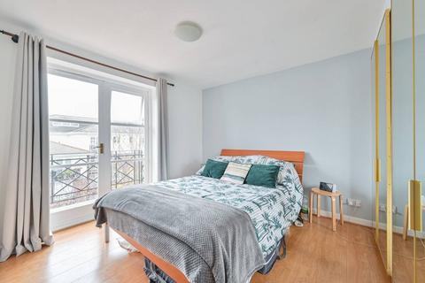 2 bedroom flat to rent, Brompton Park Crescent, West Brompton, London, SW6