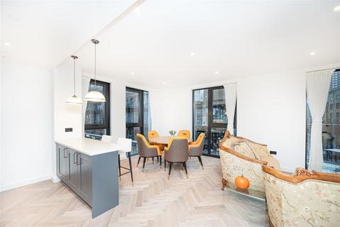 2 bedroom apartment to rent, Merino Gardens, London, E1W