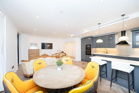 2 bedroom apartment to rent, Merino Gardens, London, E1W