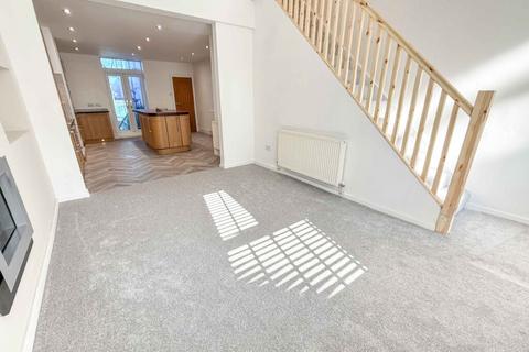 3 bedroom end of terrace house for sale, Carlton Terrace, Alma Street, Bacup, Rossendale