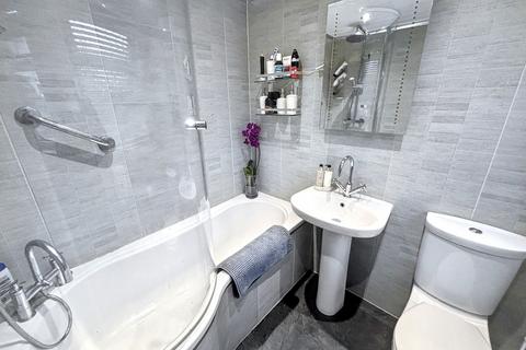 2 bedroom flat for sale, Rothesay Terrace, Bedlington, Northumberland, NE22 5PS