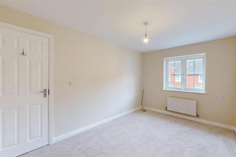 3 bedroom terraced house to rent, Greenfields Gardens, Greenfields, Shrewsbury