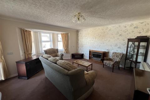 2 bedroom flat for sale, Greenbank Road, Darlington