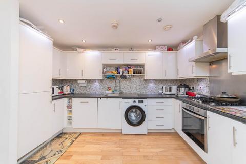 2 bedroom flat for sale, Todd Close, Borehamwood