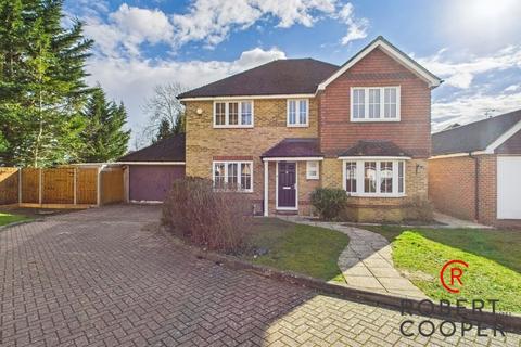 4 bedroom detached house to rent, Holm Grove, Hillingdon, Middlesex, UB10