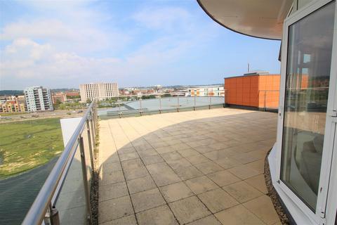 2 bedroom apartment to rent, Lifeboat Quay, Poole