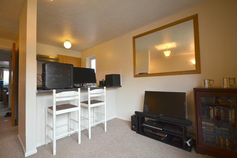 1 bedroom flat to rent, Littlebrook Avenue, Slough, SL2