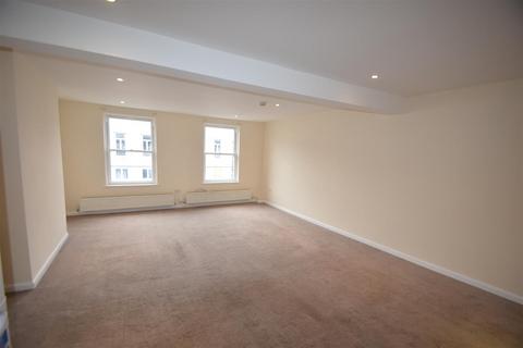 2 bedroom flat to rent, High Road Wood Green London